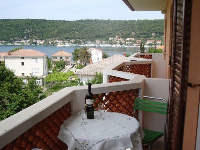 Guesthouse Familija Tariba Supetarska Draga Eksteriør bilde